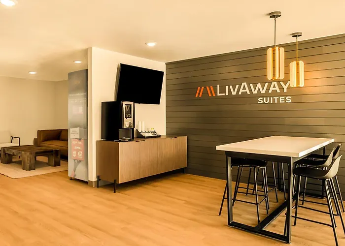 Livaway Tolleson 3* Phoenix